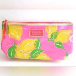 Lilly Pulitzer x Estée Lauder Cosmetic
Toiletry Bag